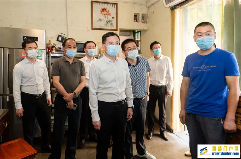 筑牢安全生产防线孙海东率队检查安全生产工作(图1) 筑牢安全生产防线孙海东率队检查安全生产工作(图1)