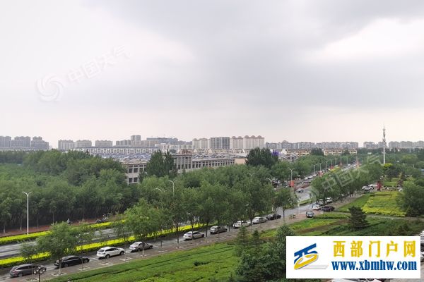 内蒙古中东部局地雨势强劲呼和浩特赤峰等地局地有暴...(图2) 内蒙古中东部局地雨势强劲呼和浩特赤峰等地局地有暴...(图2)