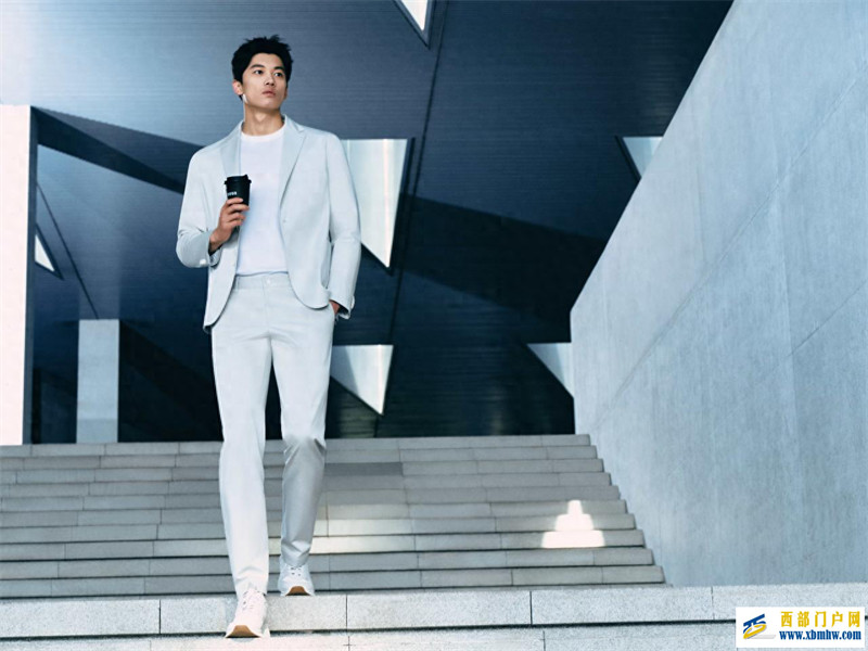 蓄势待发:汪顺演绎全新BOSS Performance机能通勤系列(图1) 蓄势待发:汪顺演绎全新BOSS Performance机能通勤系列(图1)