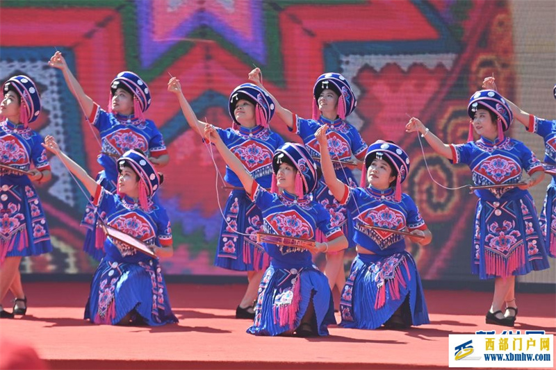 广西蒙山:文化惠民促进民族团结(图2) 广西蒙山:文化惠民促进民族团结(图2)