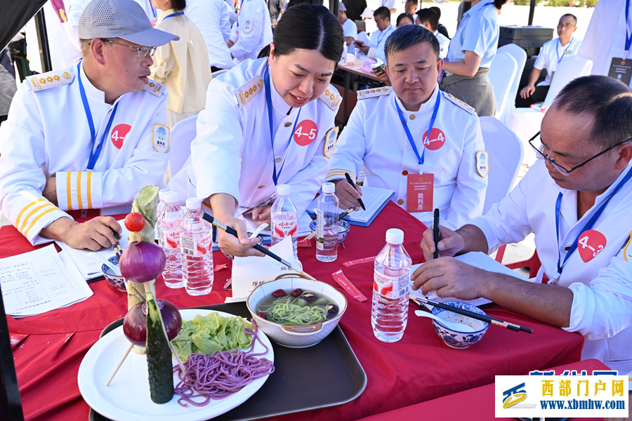 第二届全国拉面技能大赛青海化隆开赛(图5) 第二届全国拉面技能大赛青海化隆开赛(图5)