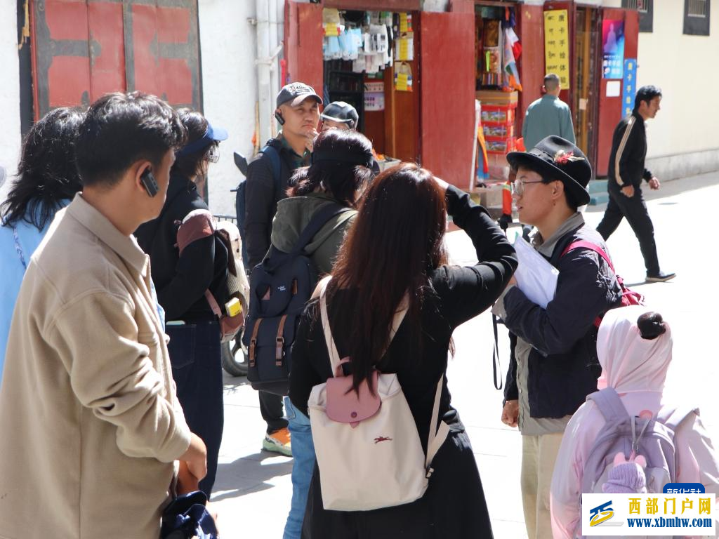 西藏青年:我愿深潜在这巨大的文化“宝库”中(图1) 西藏青年:我愿深潜在这巨大的文化“宝库”中(图1)