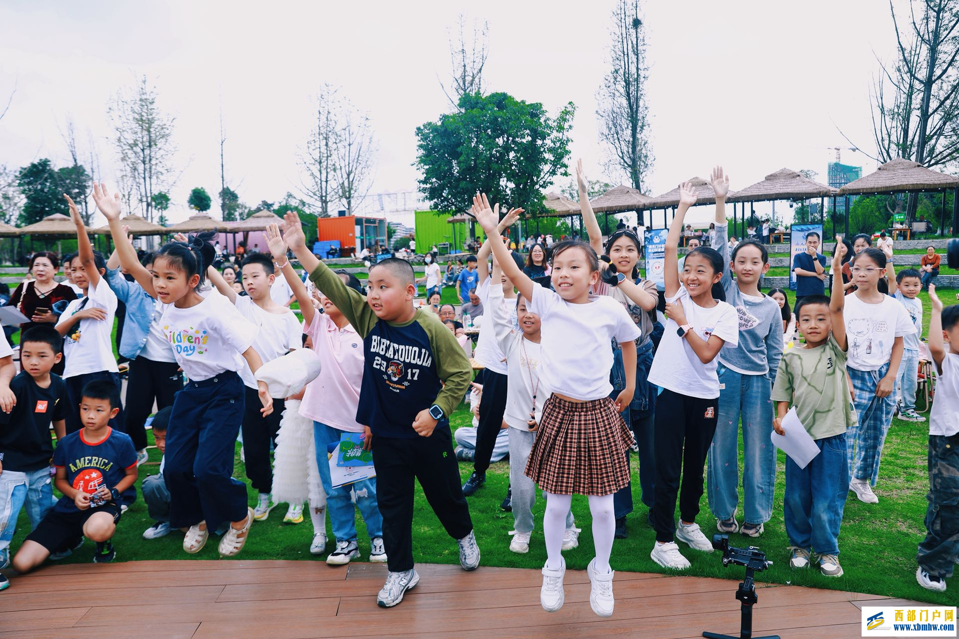 童心点亮城市:一场嘉年华的文旅价值重构之路(图1) 童心点亮城市:一场嘉年华的文旅价值重构之路(图1)